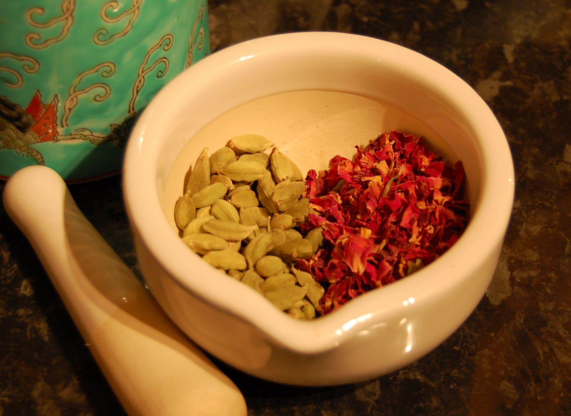 CARDAMOM-ROSE